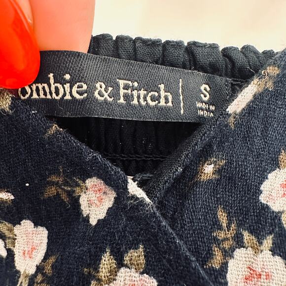 ABERCROMBIE & FITCH Navy Blue & Rose Floral Romper Jumpsuit – Small - Picture 6 of 9